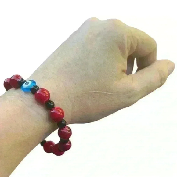 Handmade red & black evil eye protection bracelet 7” stretchy - Picture 4 of 5
